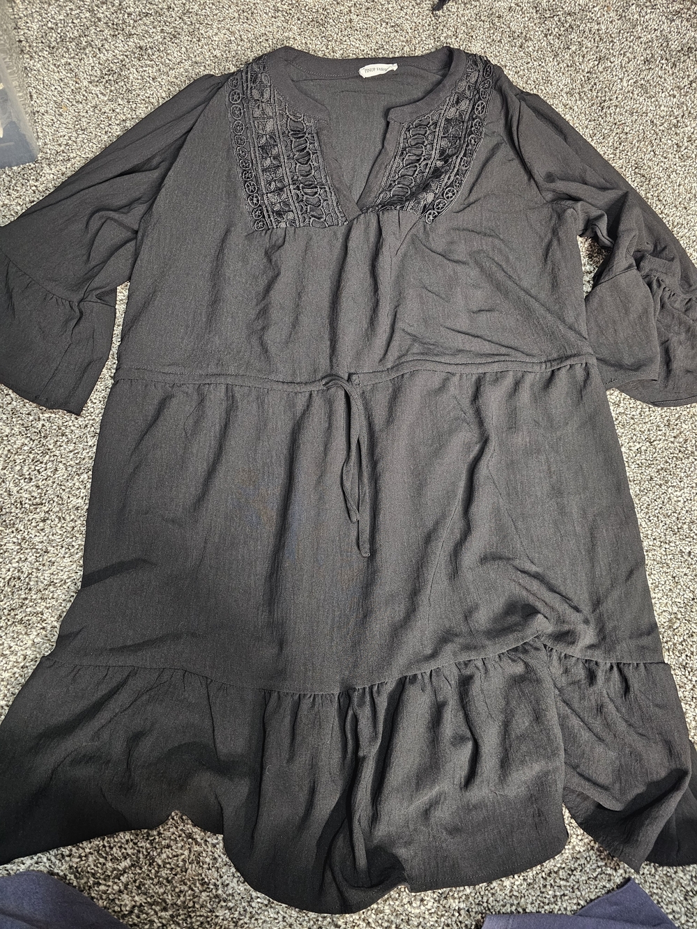 Women’s Pinup Fashion Black Tiered Boho Dress with Lace Yoke Chiched Wide Sleeve
